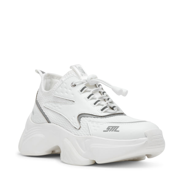 PODCAST WHITE SNEAKERS