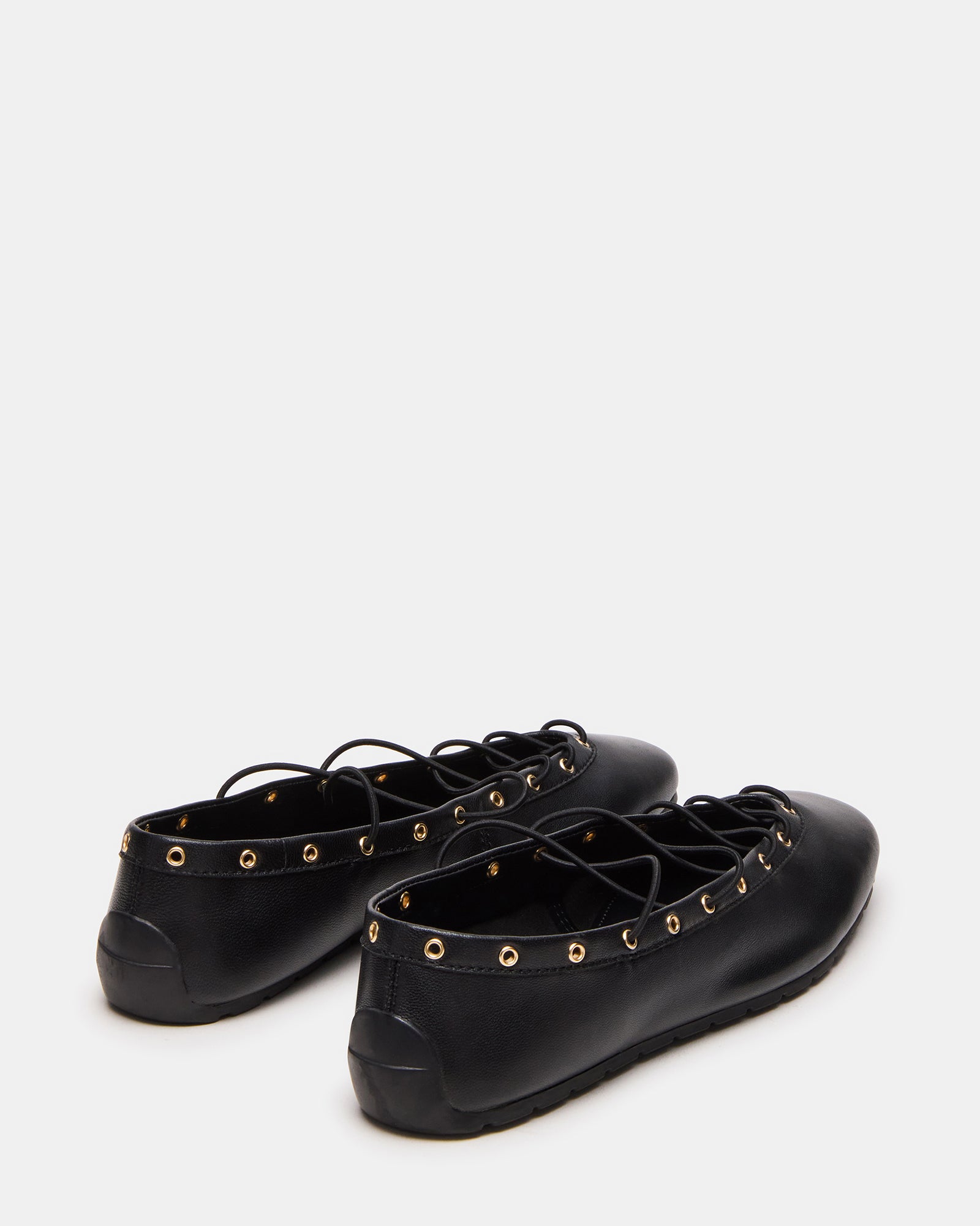 POINTE BLACK LEATHER FLATS