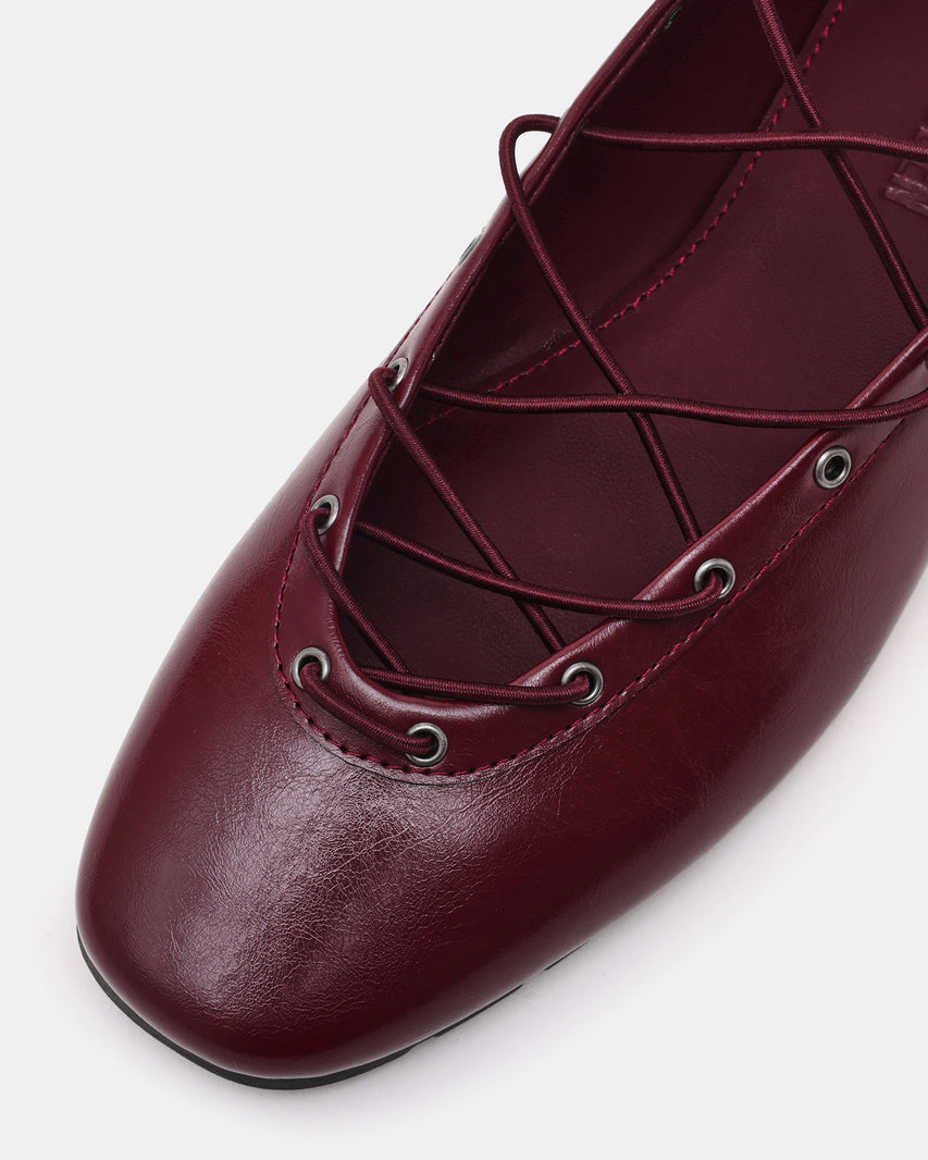 POINTE DK CHERRY LACQ LEATHER FLATS